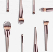 Load image into Gallery viewer, 7 piece Face Master Brush set